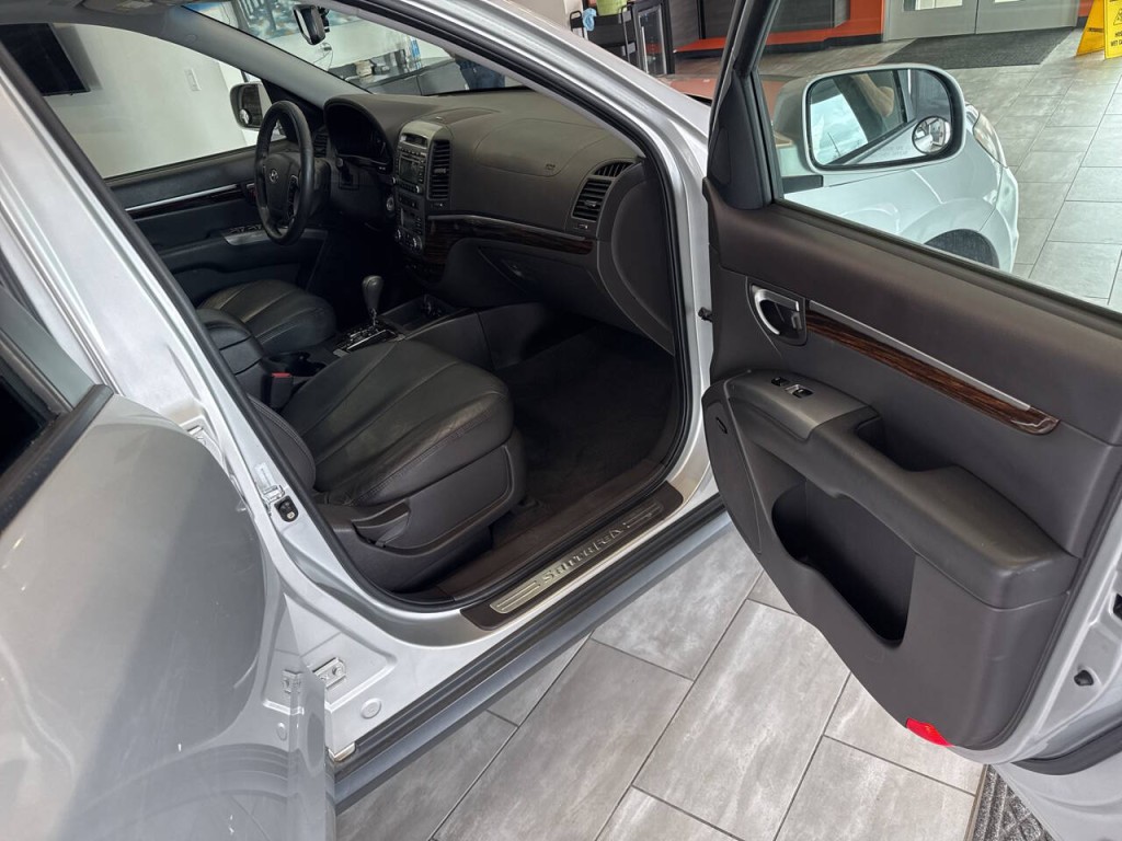 2011 Hyundai Santa Fe Image 20