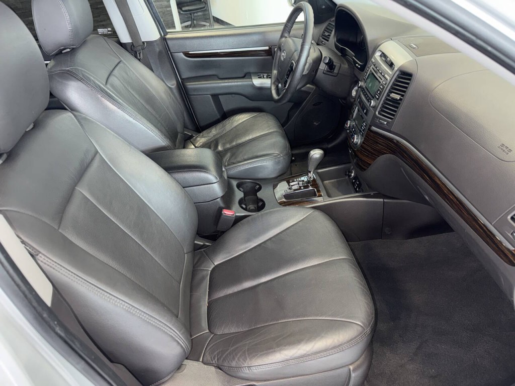2011 Hyundai Santa Fe Image 21