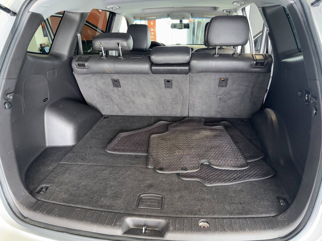 2011 Hyundai Santa Fe Image 31
