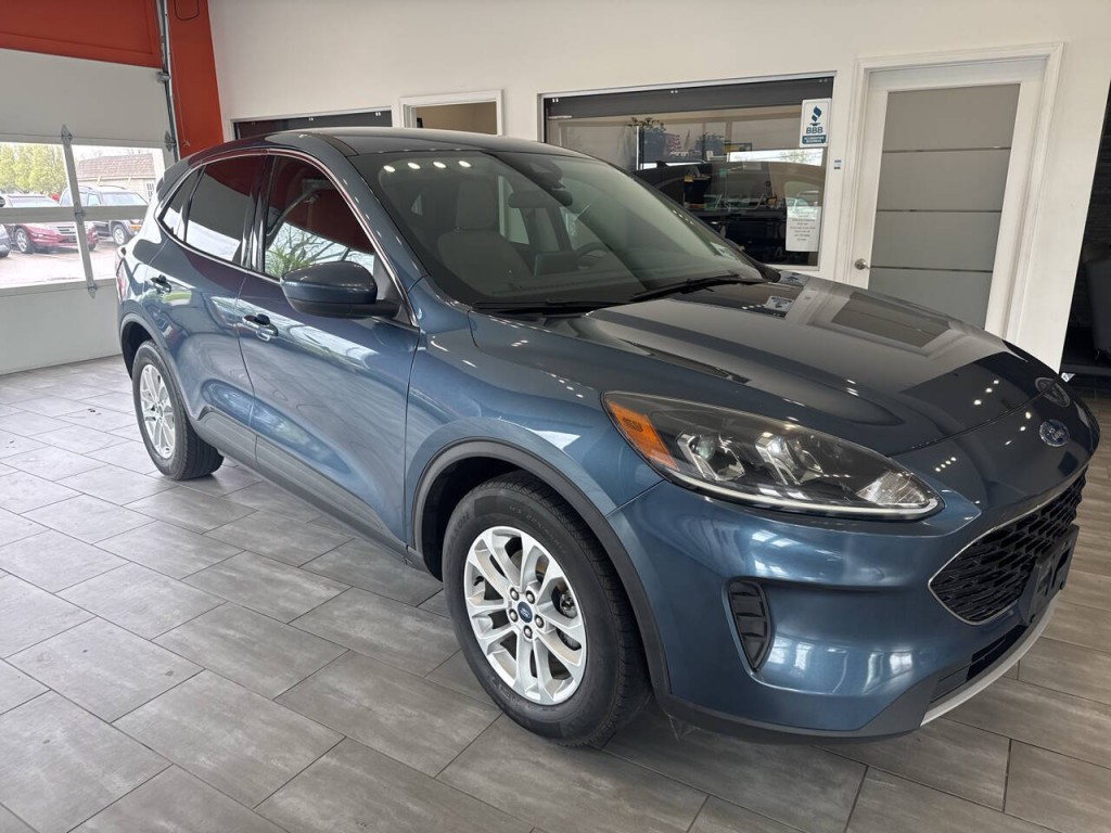 2020 Ford Escape Image 3