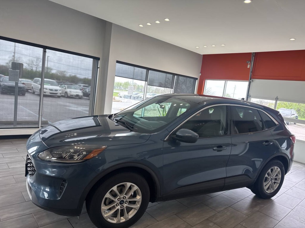 2020 Ford Escape Image 8