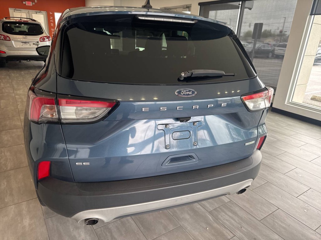 2020 Ford Escape Image 10