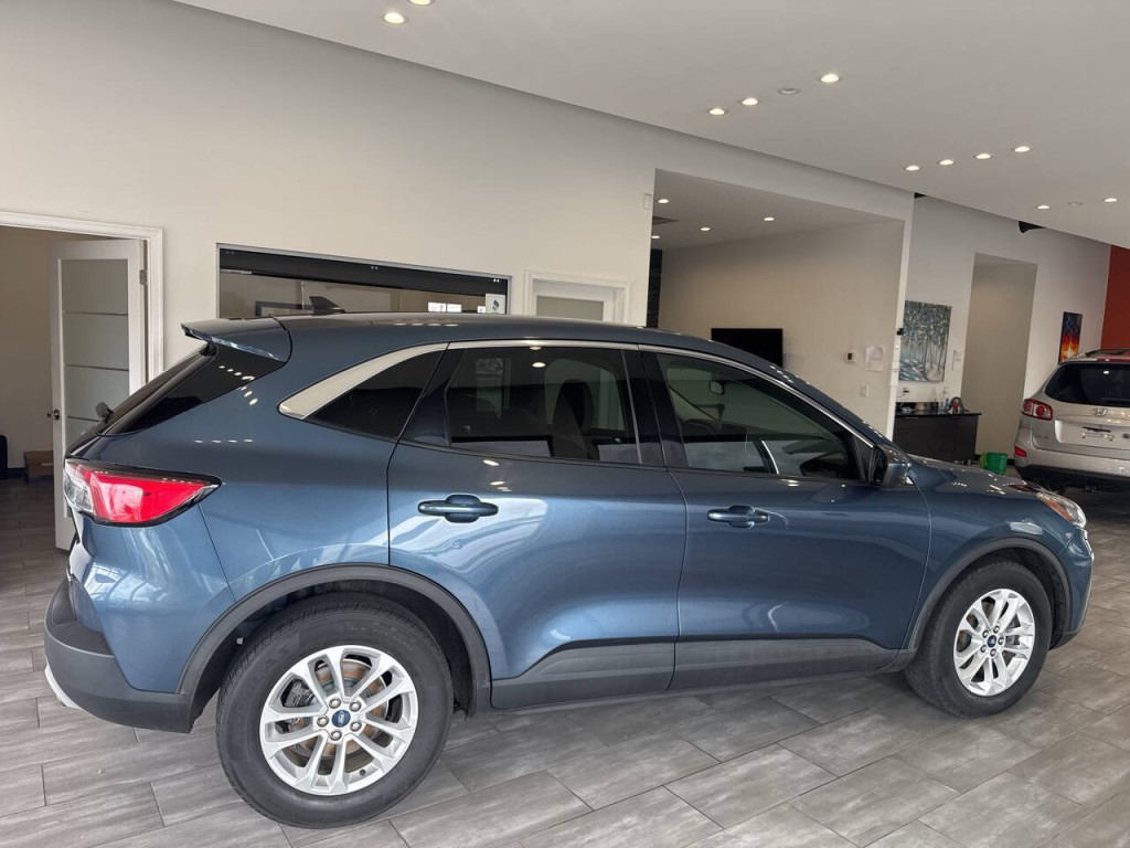 2020 Ford Escape Image 12