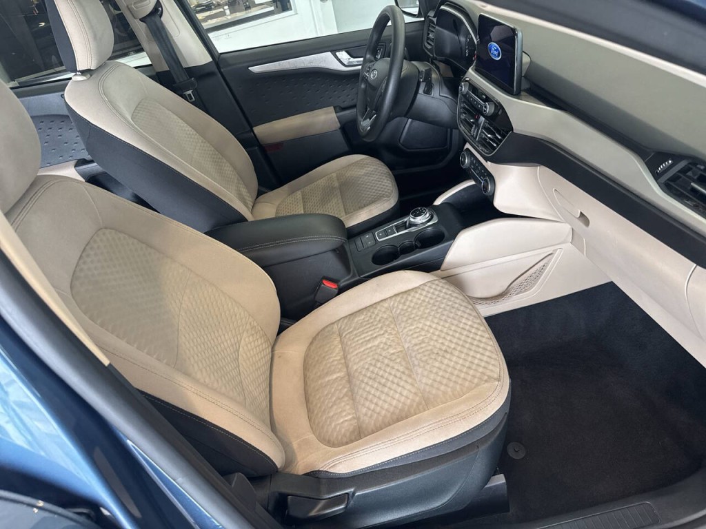2020 Ford Escape Image 15