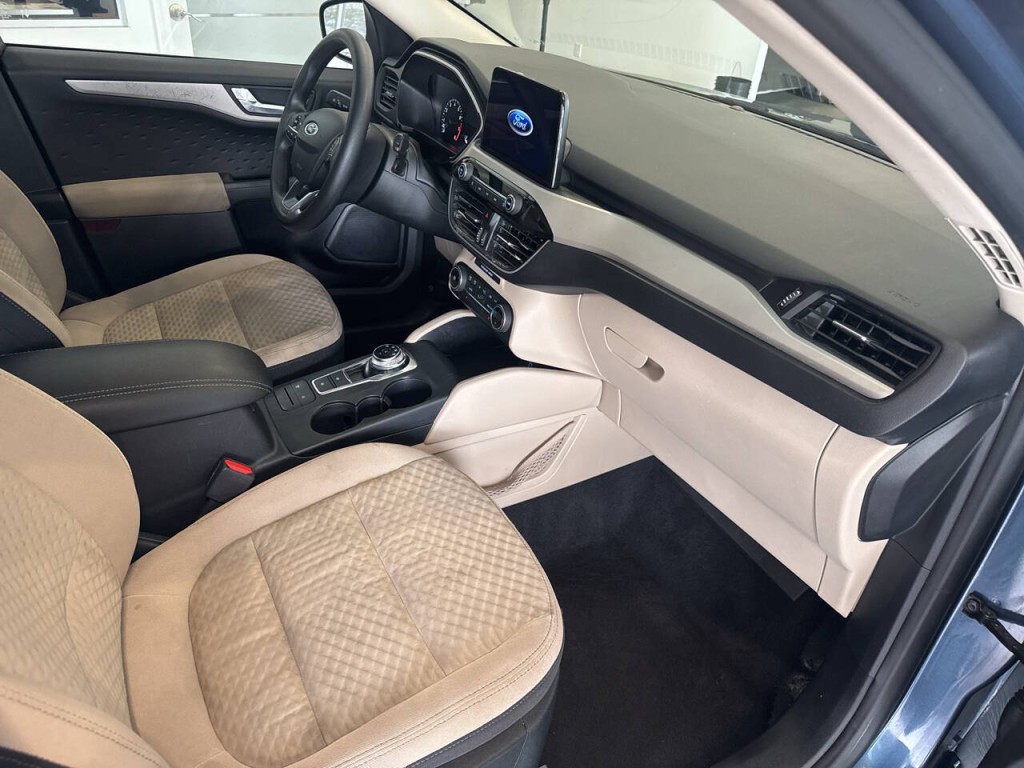 2020 Ford Escape Image 16