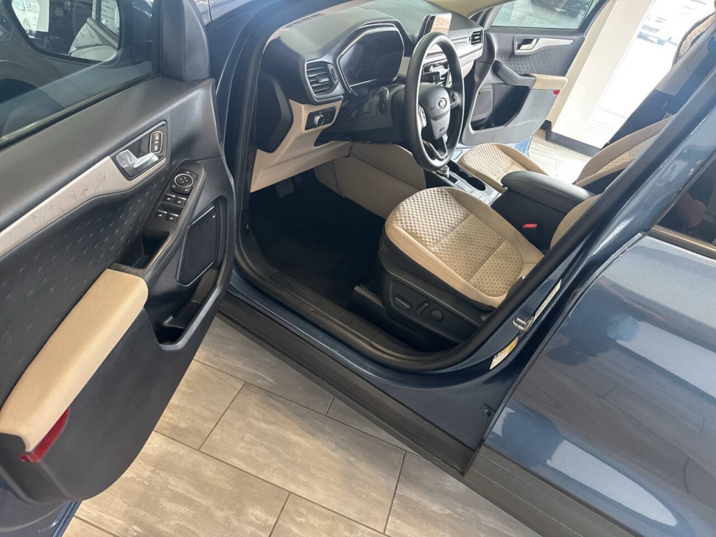 2020 Ford Escape Image 19