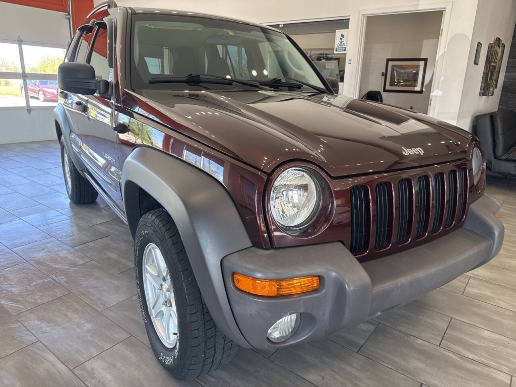 2004 Jeep Liberty Image 1