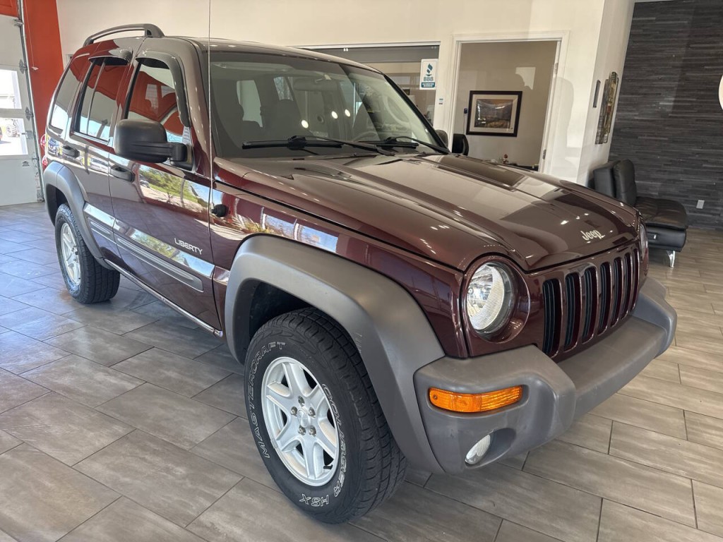 2004 Jeep Liberty Image 2