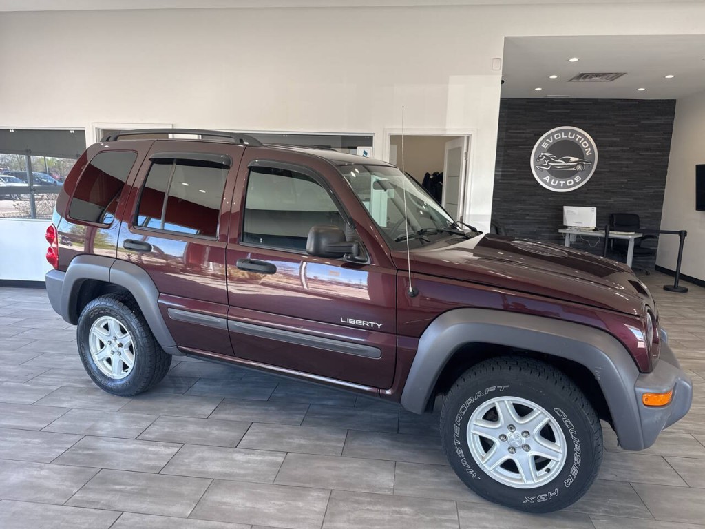 2004 Jeep Liberty Image 4
