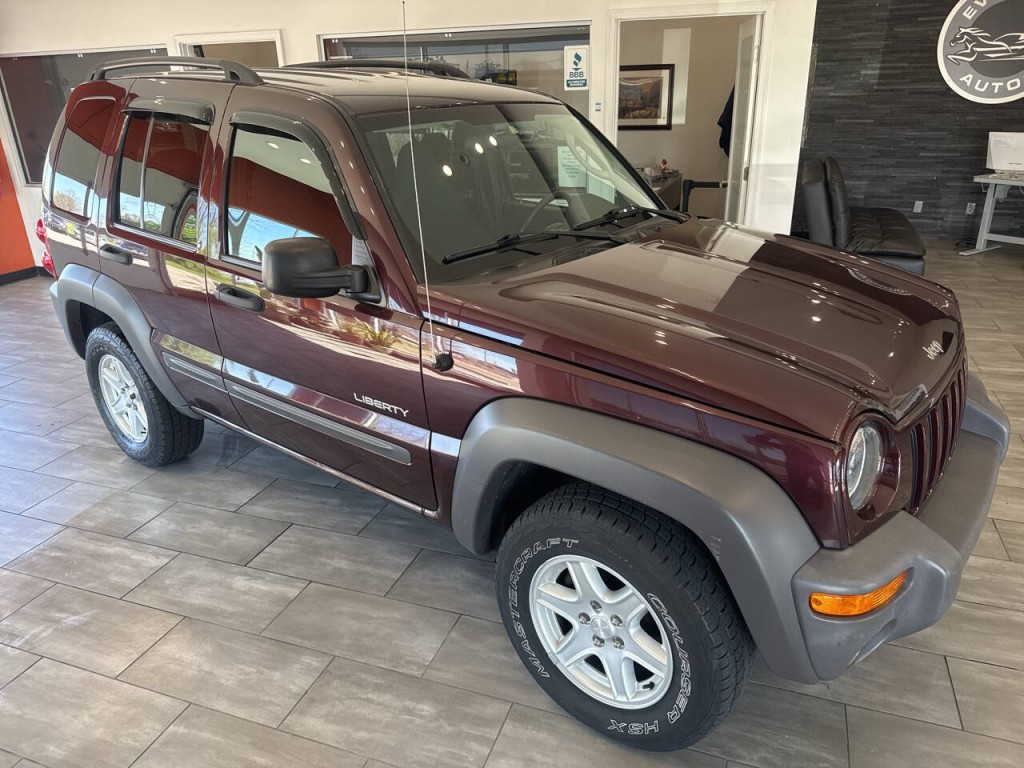 2004 Jeep Liberty Image 5