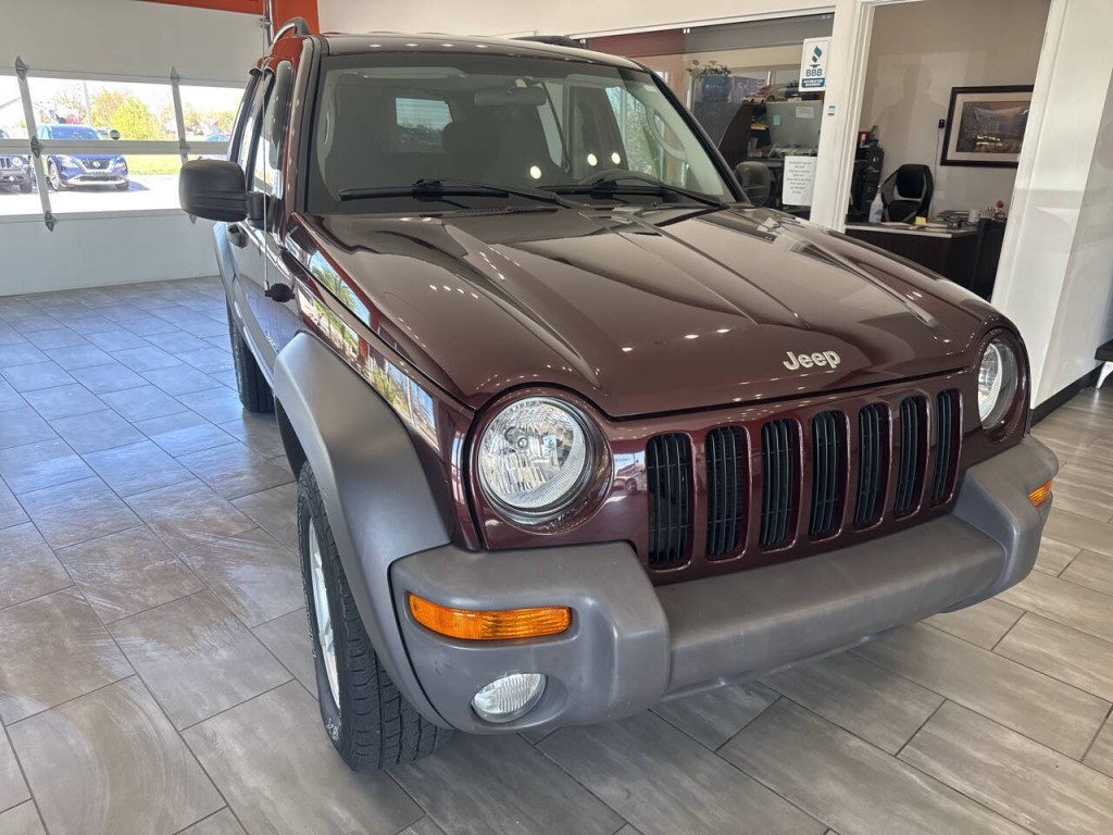 2004 Jeep Liberty Image 6