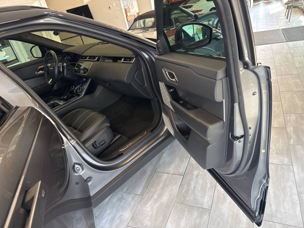 2019 Land Rover Range Rover Image 19