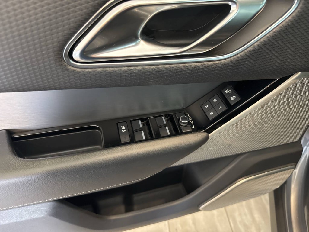 2019 Land Rover Range Rover Image 33