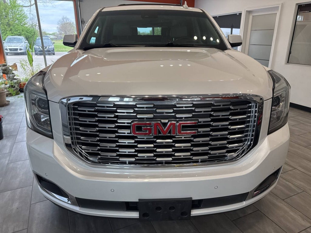 2018 GMC Yukon Image 2