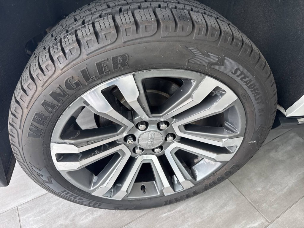 2018 GMC Yukon Image 54