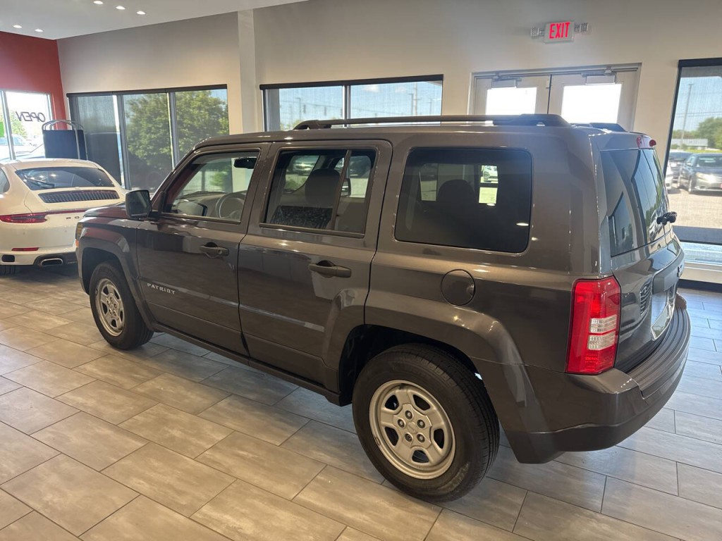 2016 Jeep Patriot Image 11