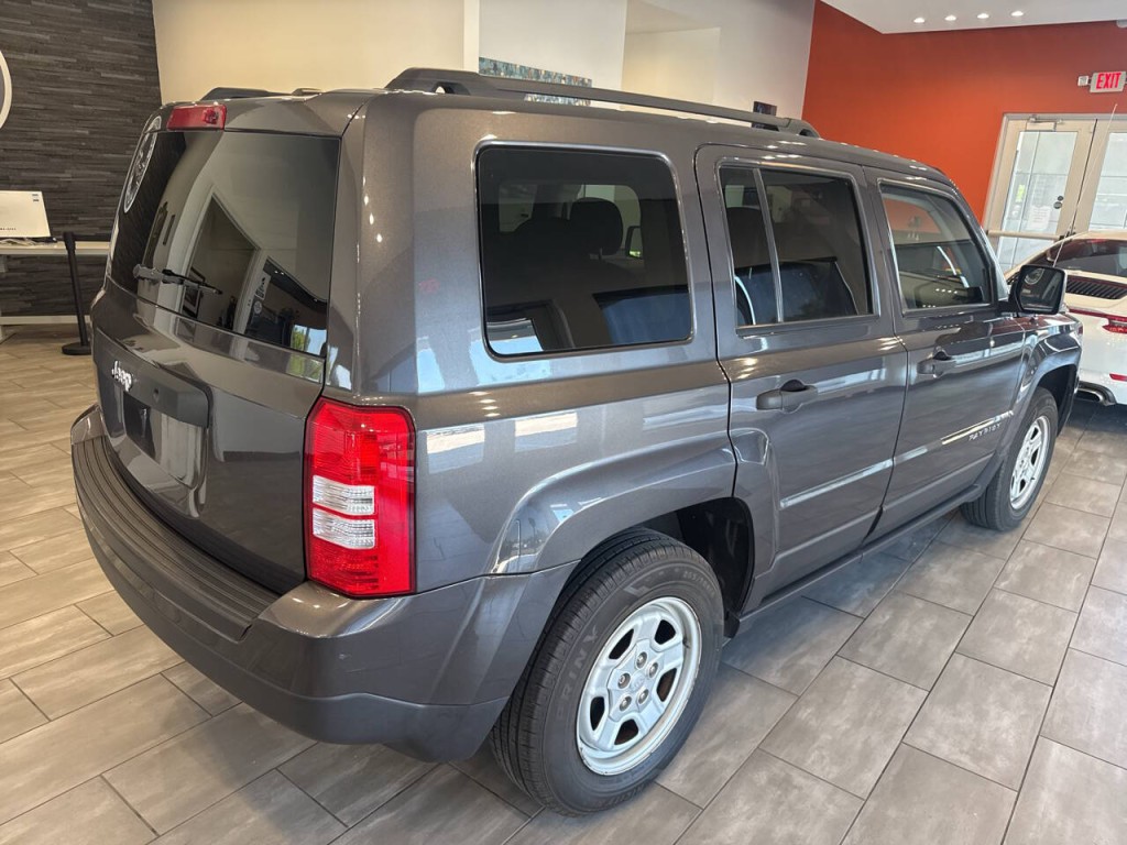 2016 Jeep Patriot Image 14