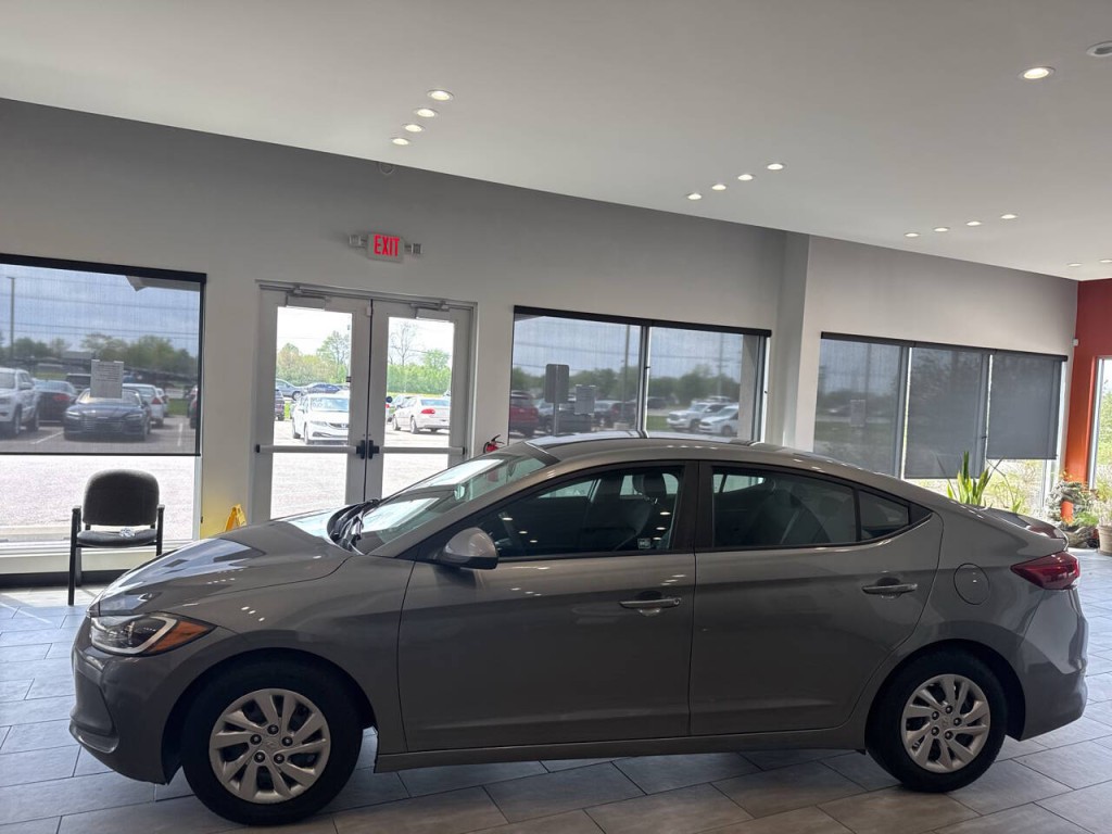 2018 Hyundai Elantra Image 9