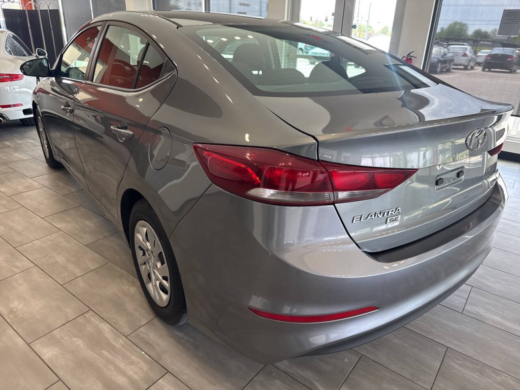 2018 Hyundai Elantra Image 10