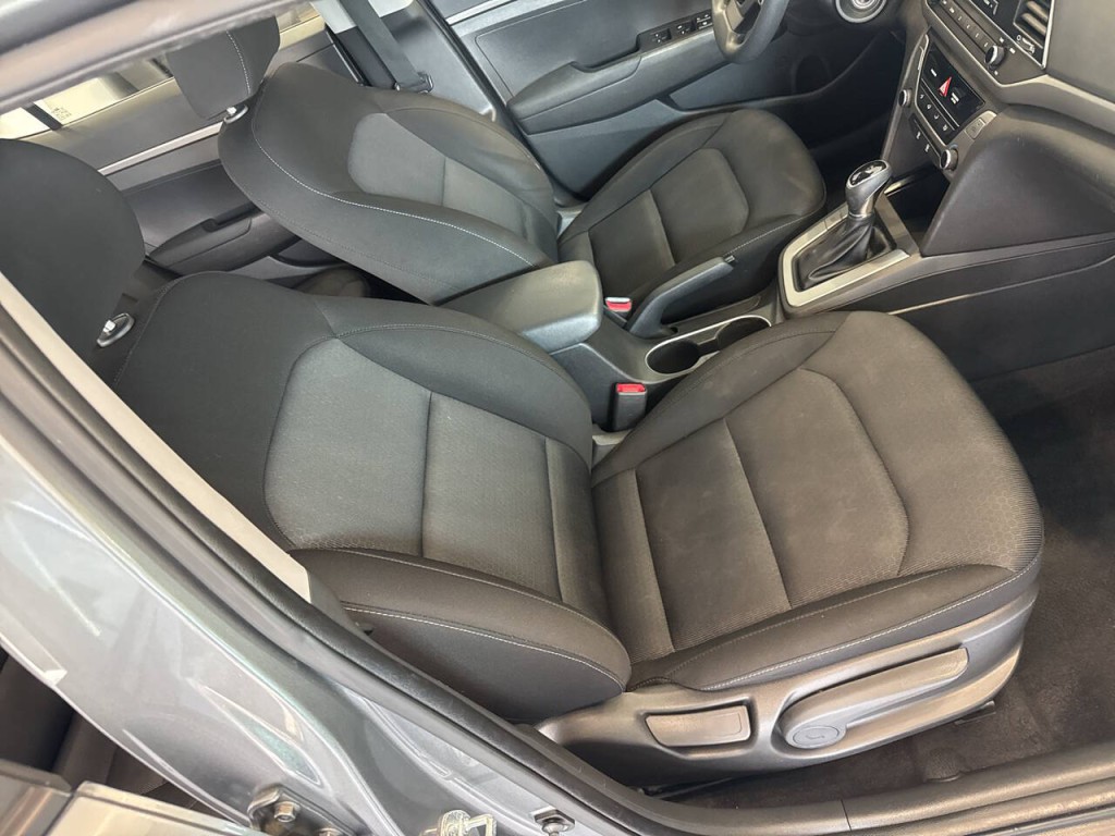 2018 Hyundai Elantra Image 19