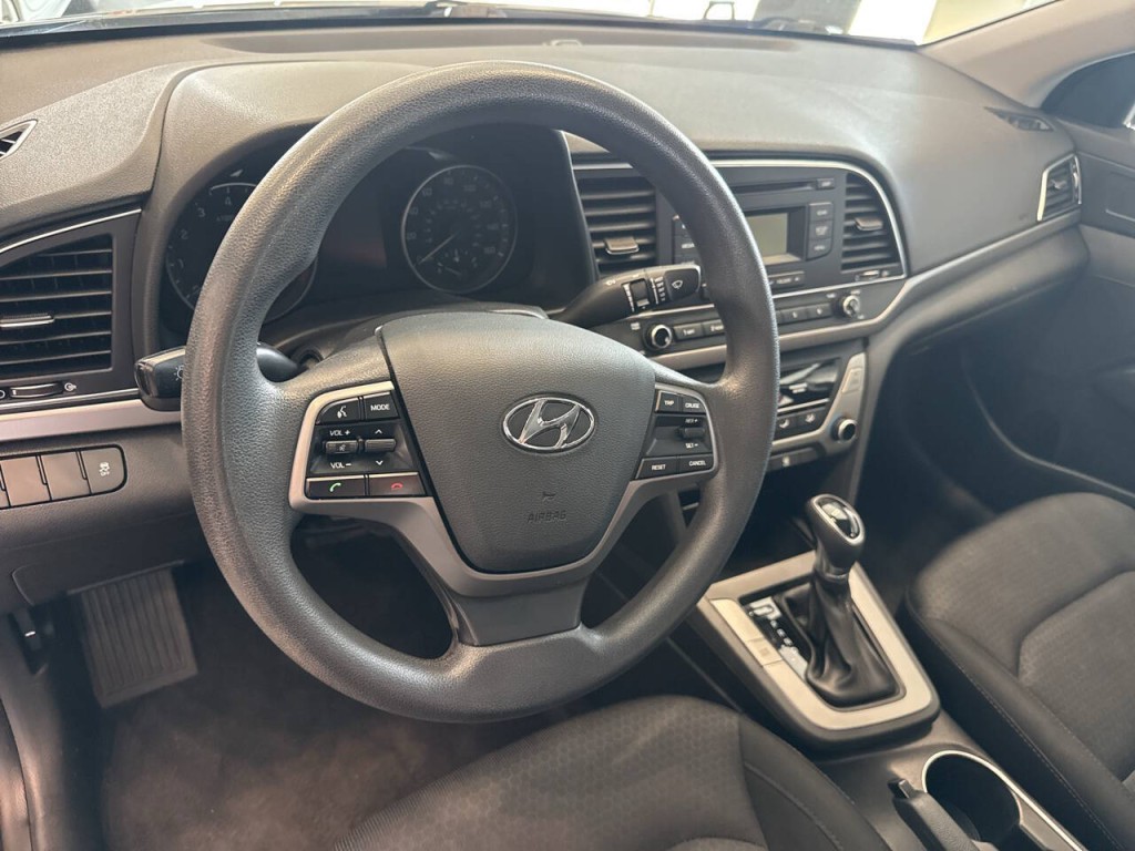 2018 Hyundai Elantra Image 25