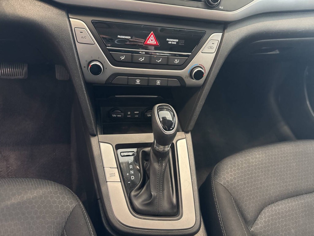 2018 Hyundai Elantra Image 30