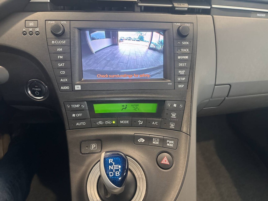 2010 Toyota Prius Image 24