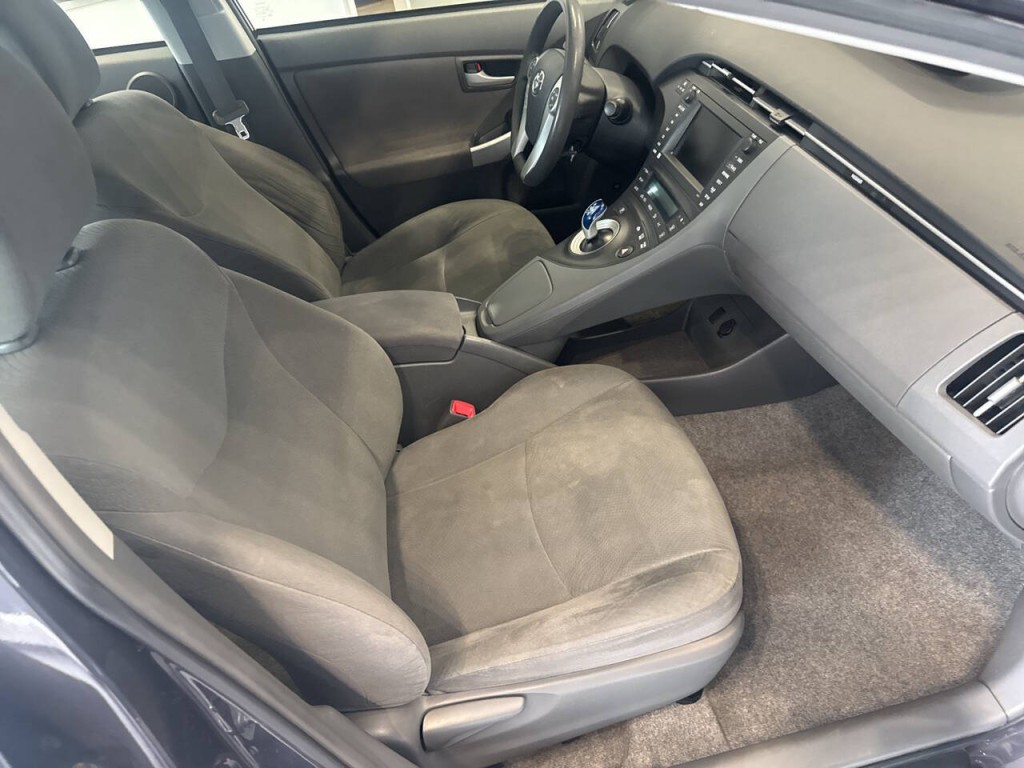 2010 Toyota Prius Image 29