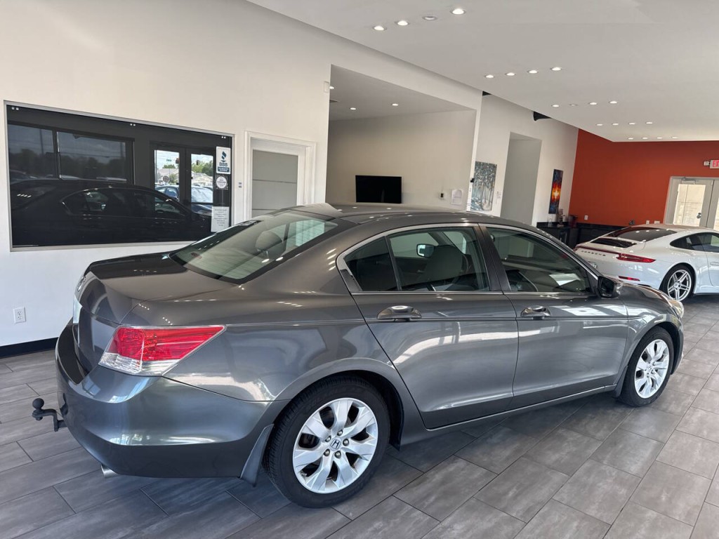 2009 Honda Accord Image 17