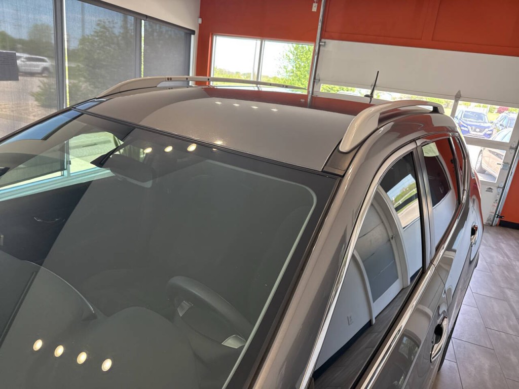 2015 Nissan Rogue Image 11