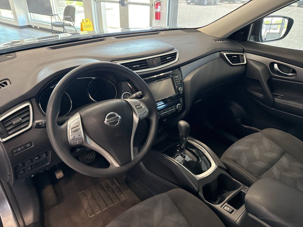 2015 Nissan Rogue Image 17