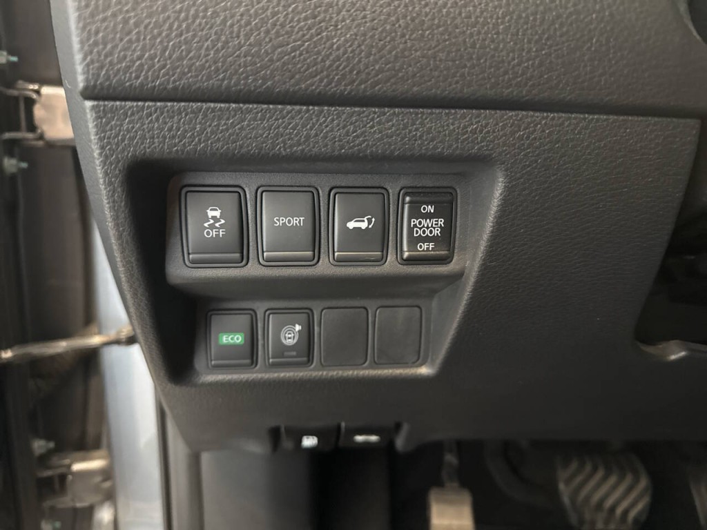 2015 Nissan Rogue Image 19