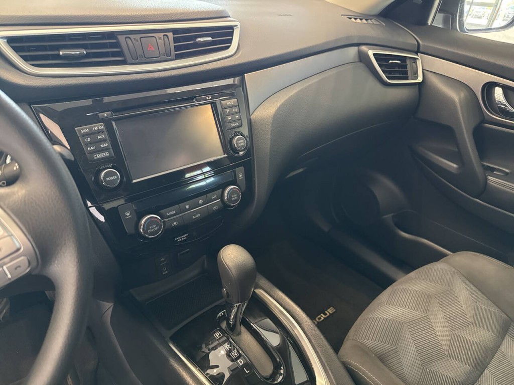 2015 Nissan Rogue Image 20