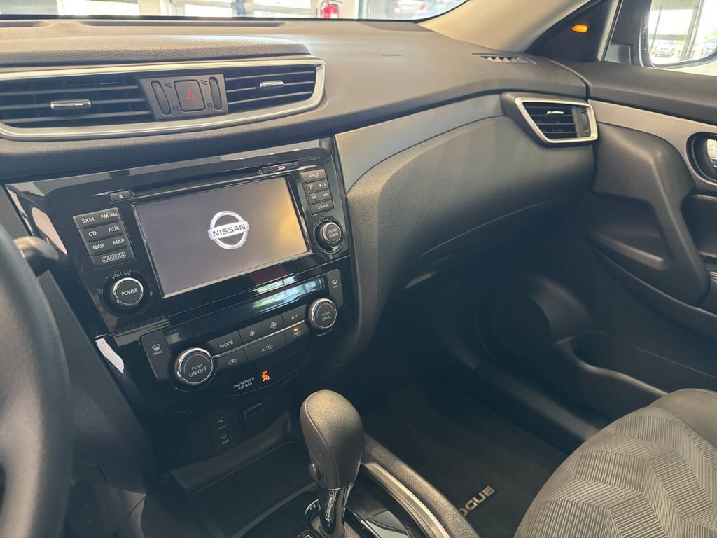 2015 Nissan Rogue Image 21