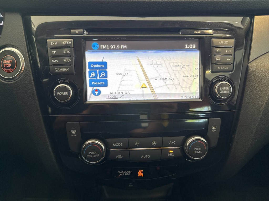2015 Nissan Rogue Image 22