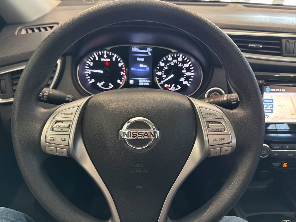 2015 Nissan Rogue Image 24