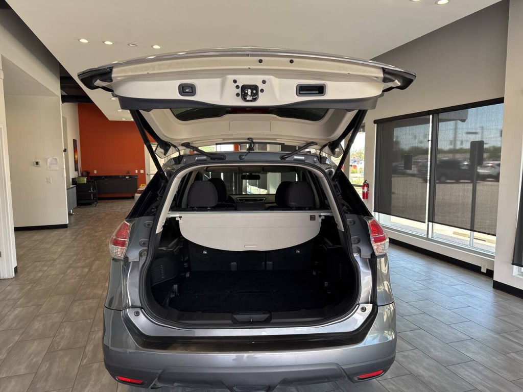 2015 Nissan Rogue Image 33