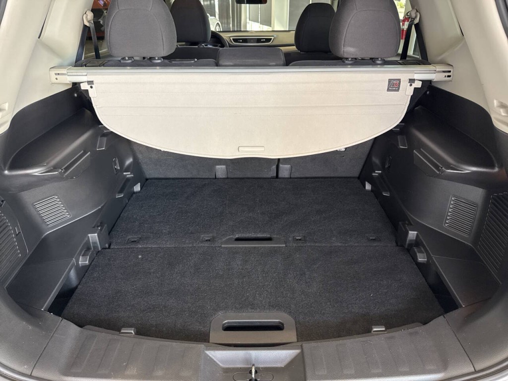 2015 Nissan Rogue Image 35