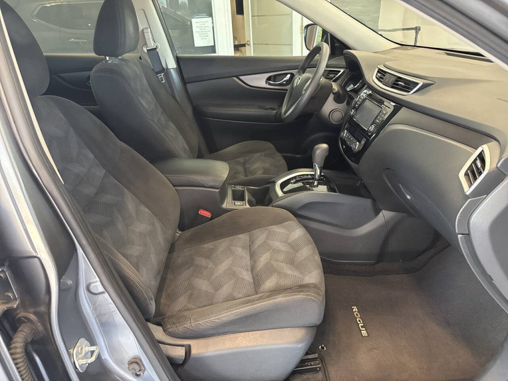 2015 Nissan Rogue Image 41