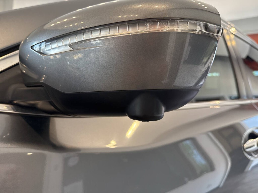 2015 Nissan Rogue Image 55