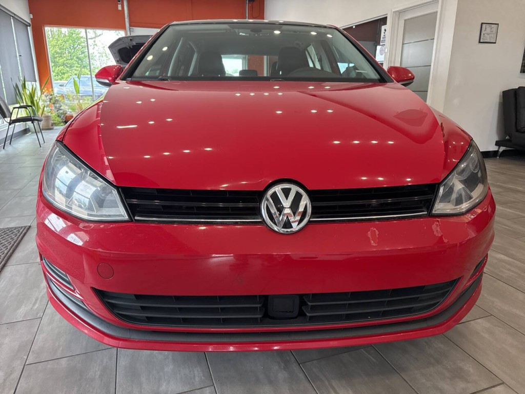 2017 Volkswagen Golf Image 2