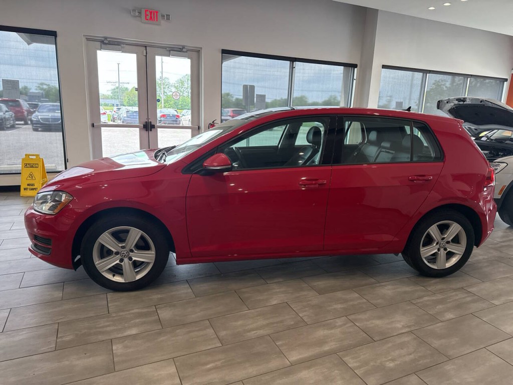 2017 Volkswagen Golf Image 4