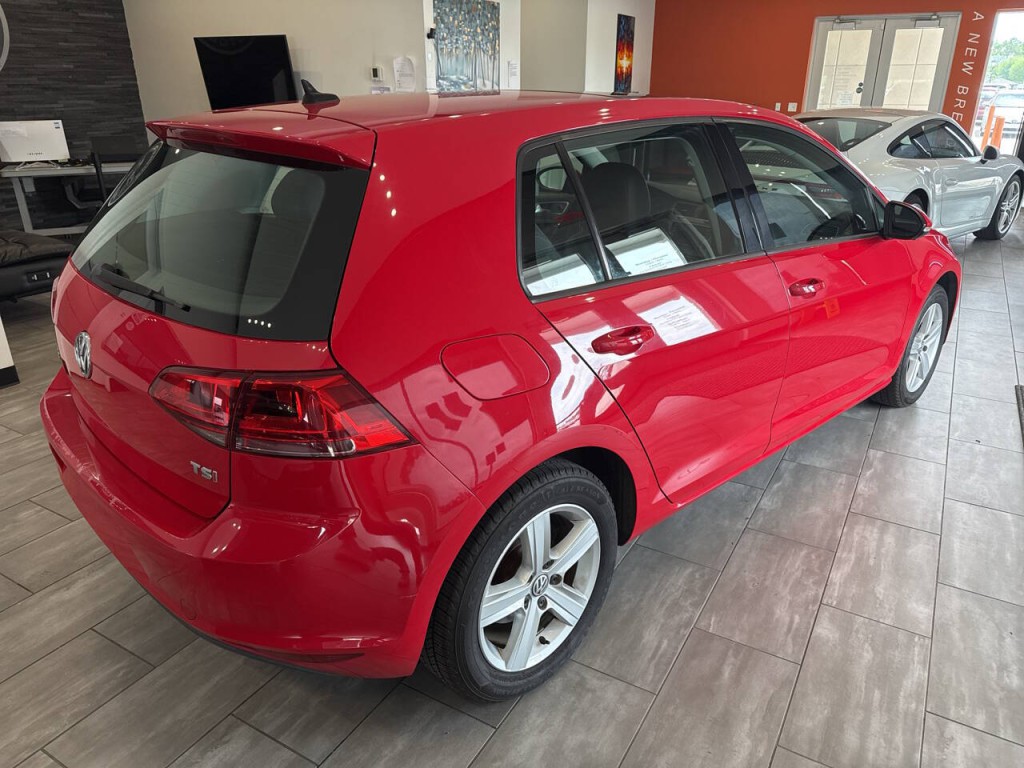 2017 Volkswagen Golf Image 7