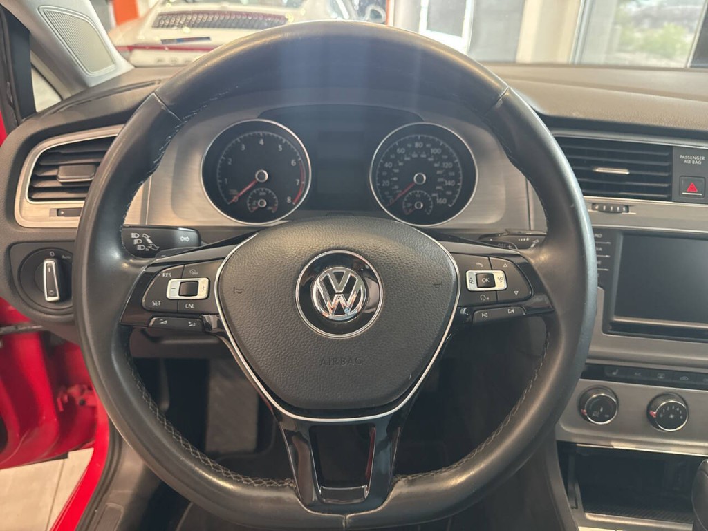 2017 Volkswagen Golf Image 19