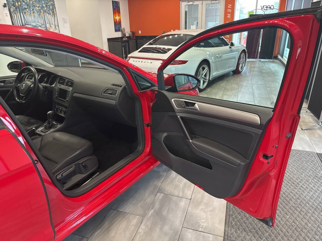 2017 Volkswagen Golf Image 36
