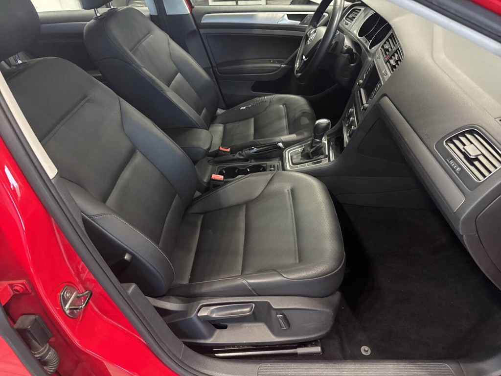 2017 Volkswagen Golf Image 40