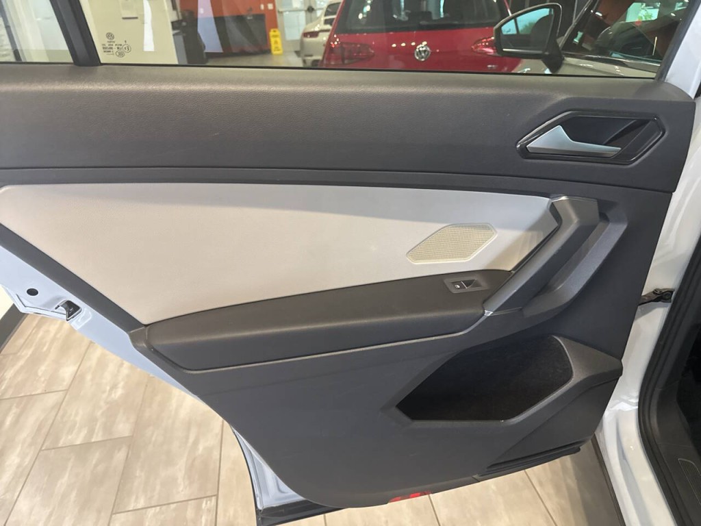 2018 Volkswagen Tiguan Image 23