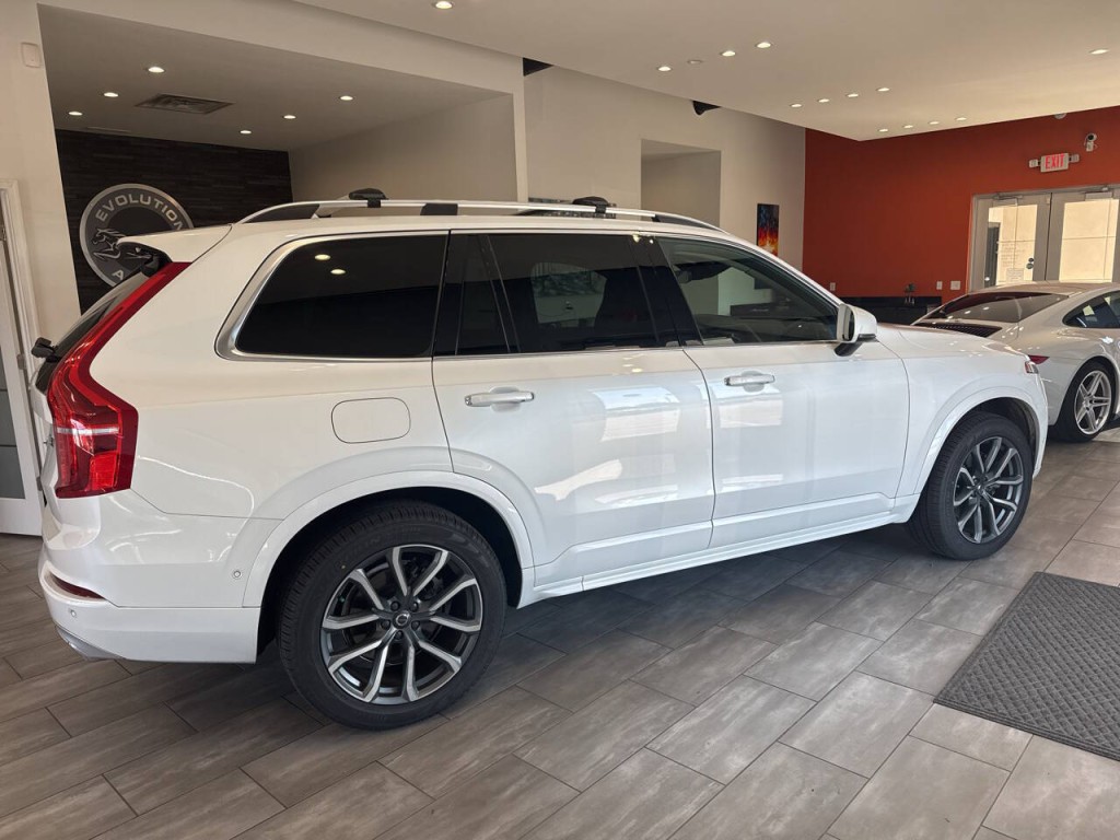 2019 Volvo XC90 Image 10