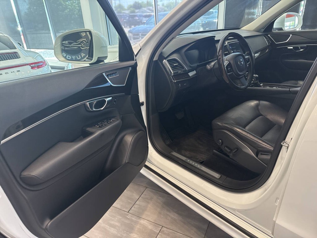 2019 Volvo XC90 Image 15