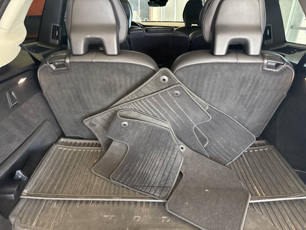 2019 Volvo XC90 Image 32